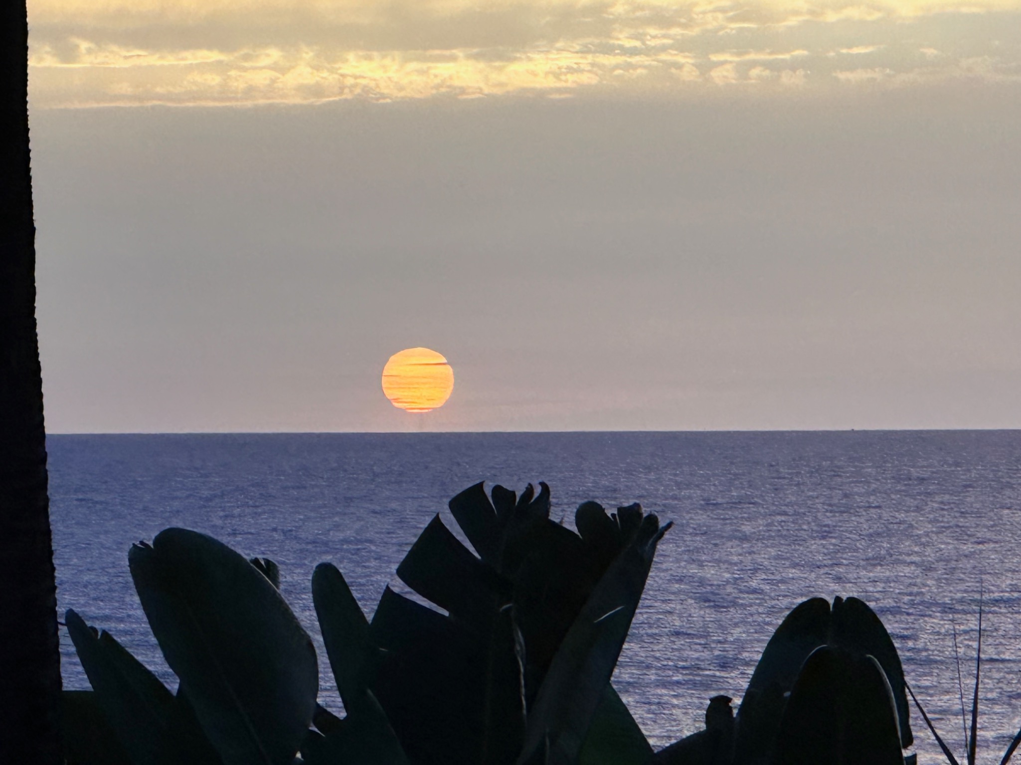 Sol sobre el Atlántico al atardecer